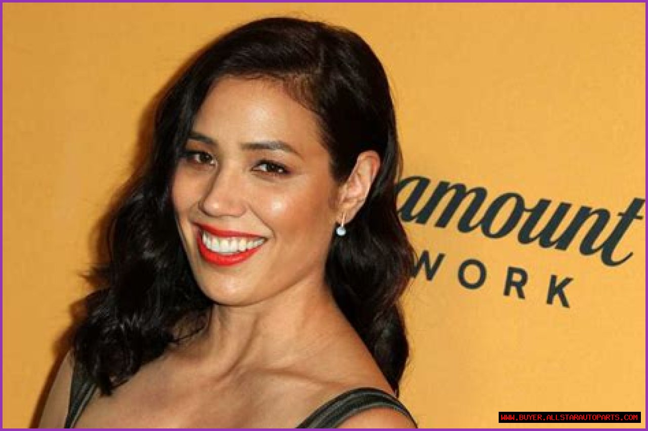 Michaela Conlin Partner: A Deep Dive Into Her Personal Life